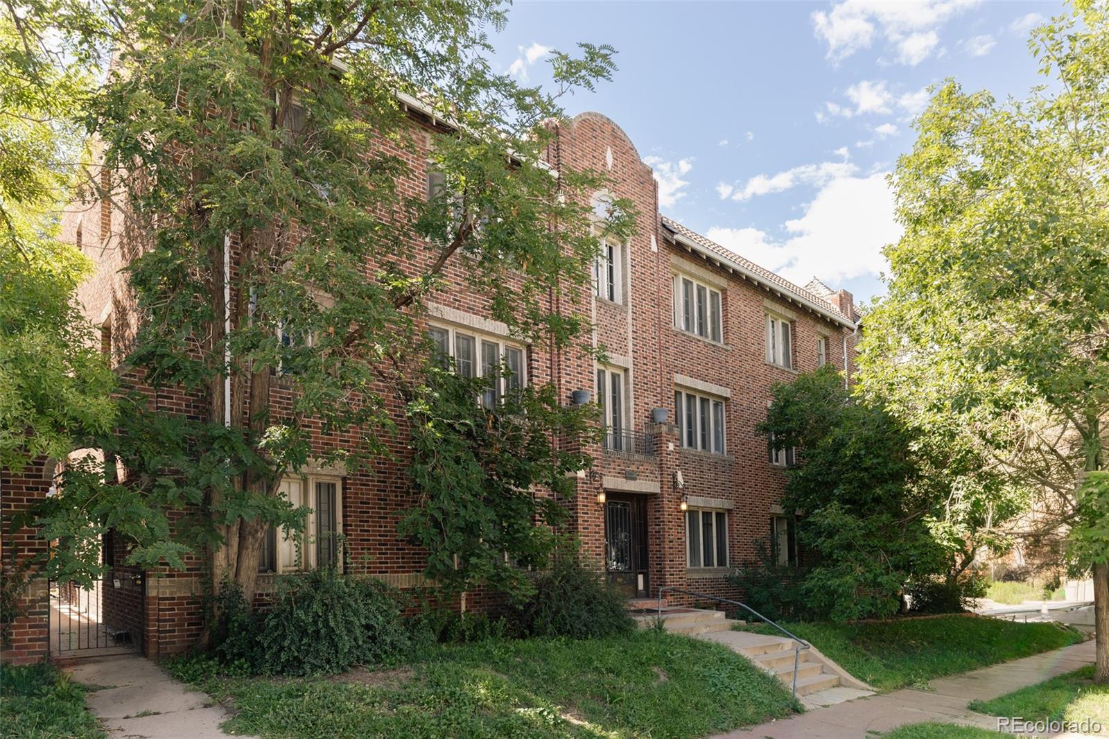1369 N Downing Street Unit: 4