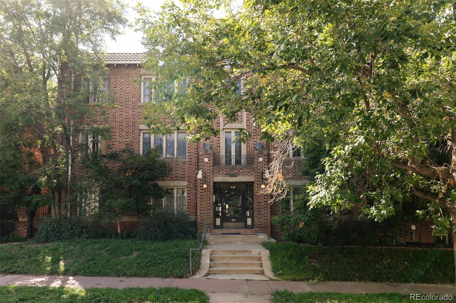 1369 N Downing Street Unit: 4
