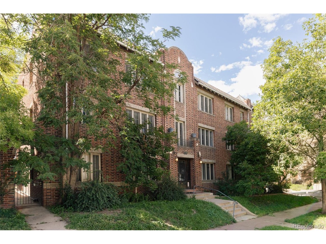 1369 N Downing St 4