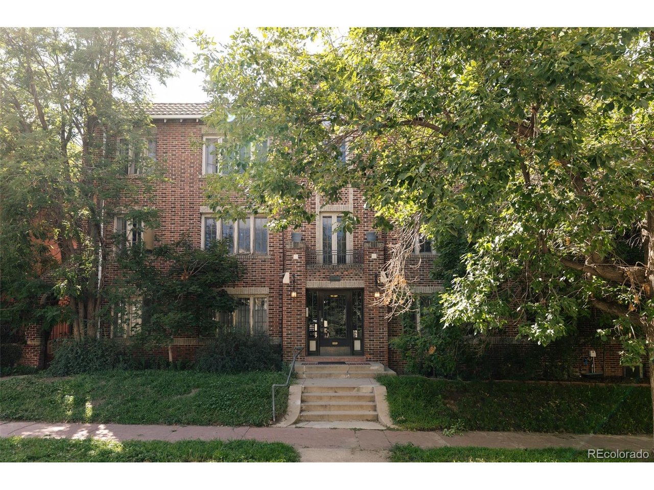 1369 N Downing St 4