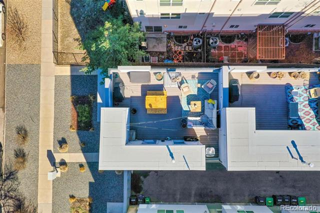 2044 N High Street