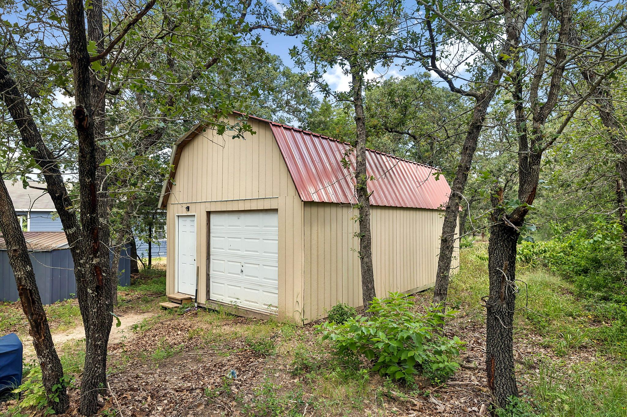 260 Dickerson LN S