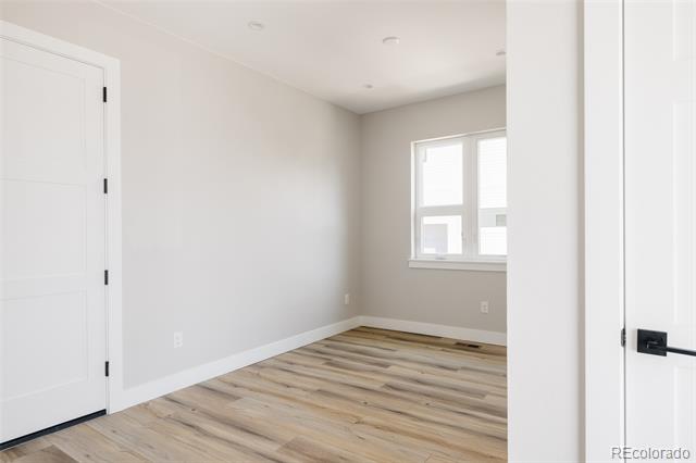8280 E 36th Avenue Unit: 24