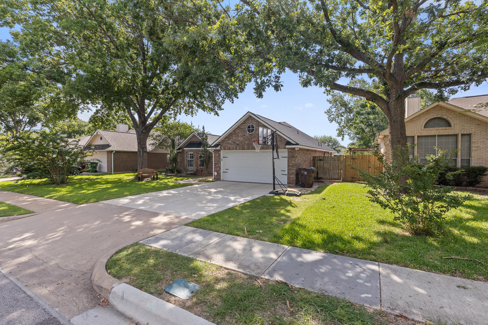 2305 Raintree PATH