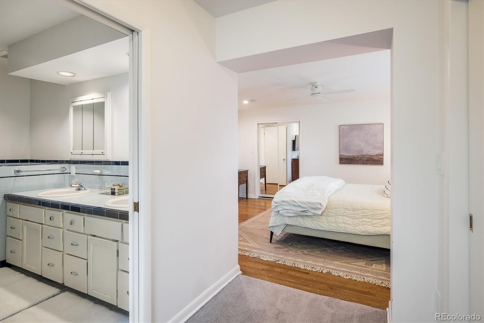 2605 E Flora Place