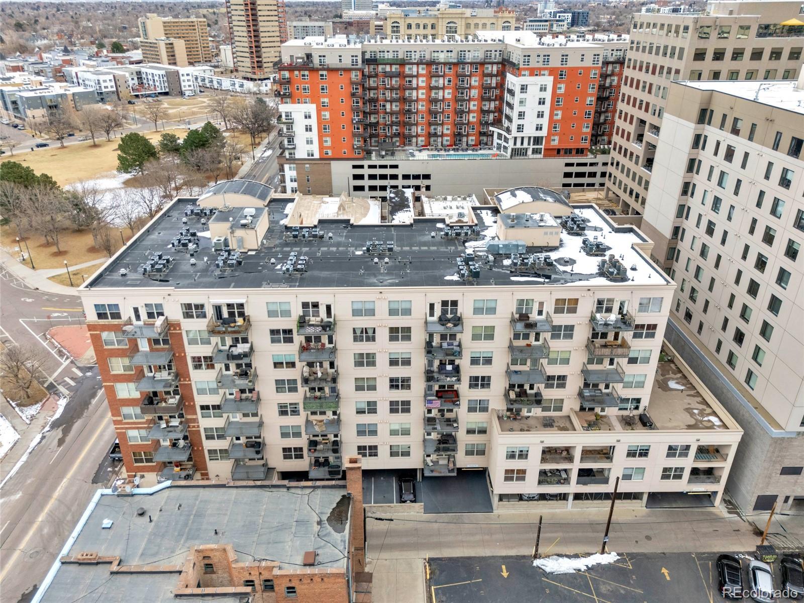 1975 N Grant Street Unit: 325
