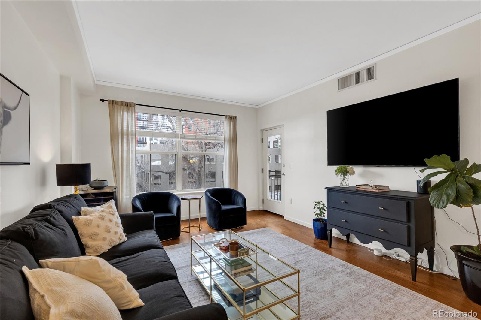 1975 N Grant Street Unit: 325