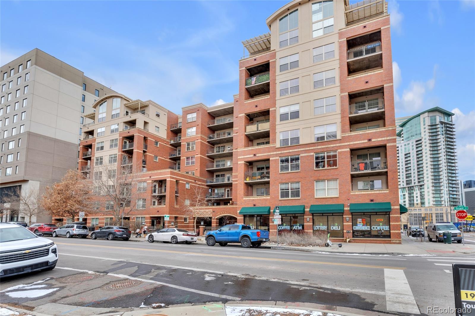 1975 N Grant Street Unit: 325