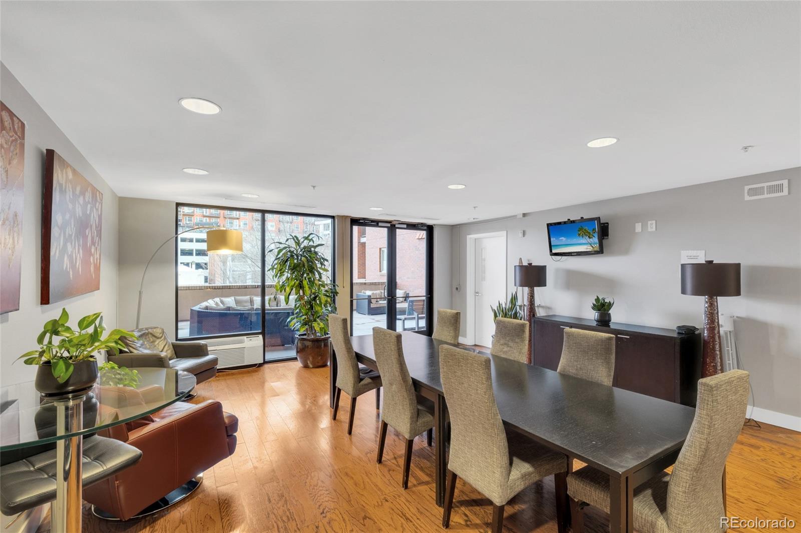 1975 N Grant Street Unit: 325