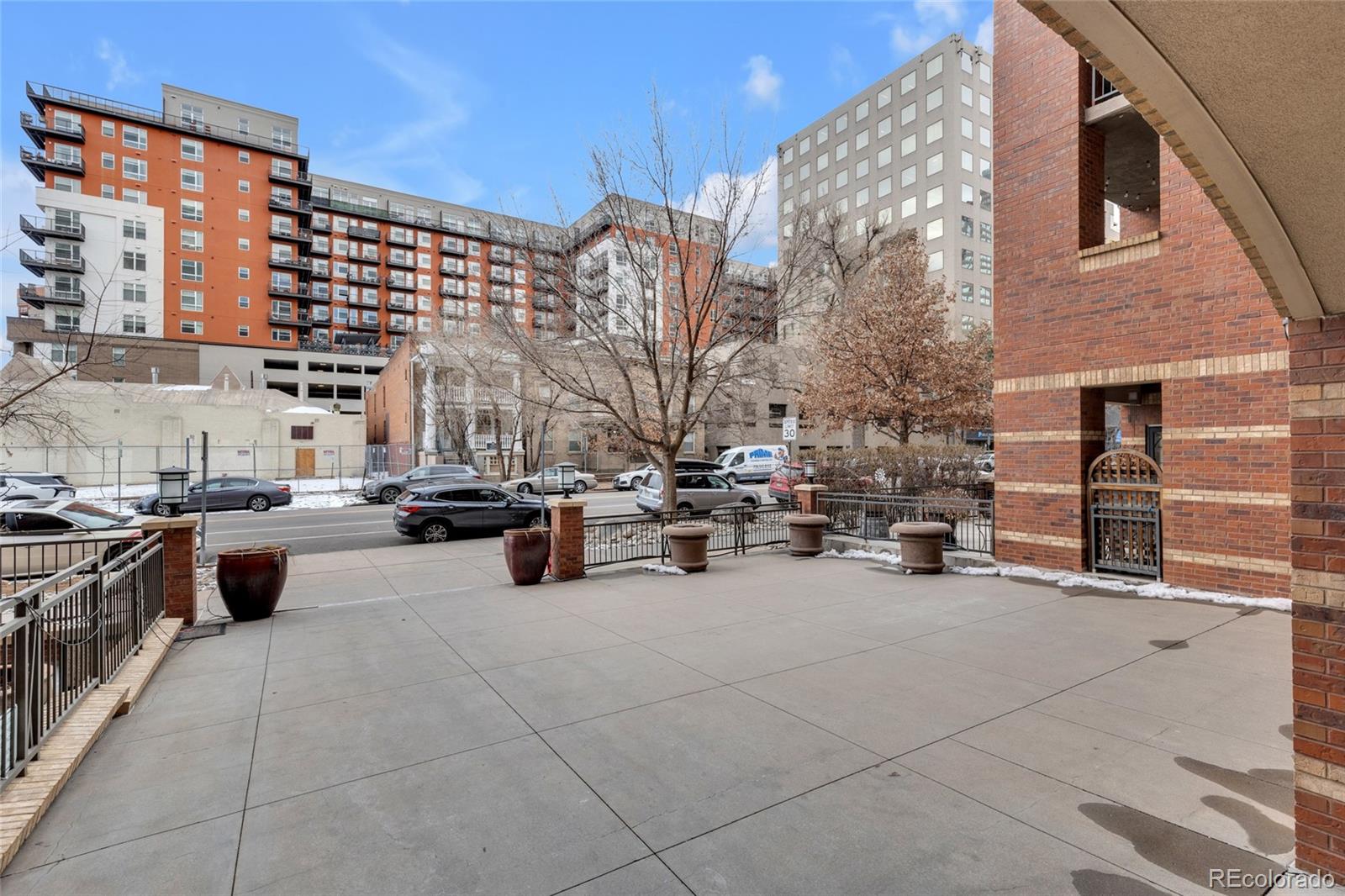 1975 N Grant Street Unit: 325