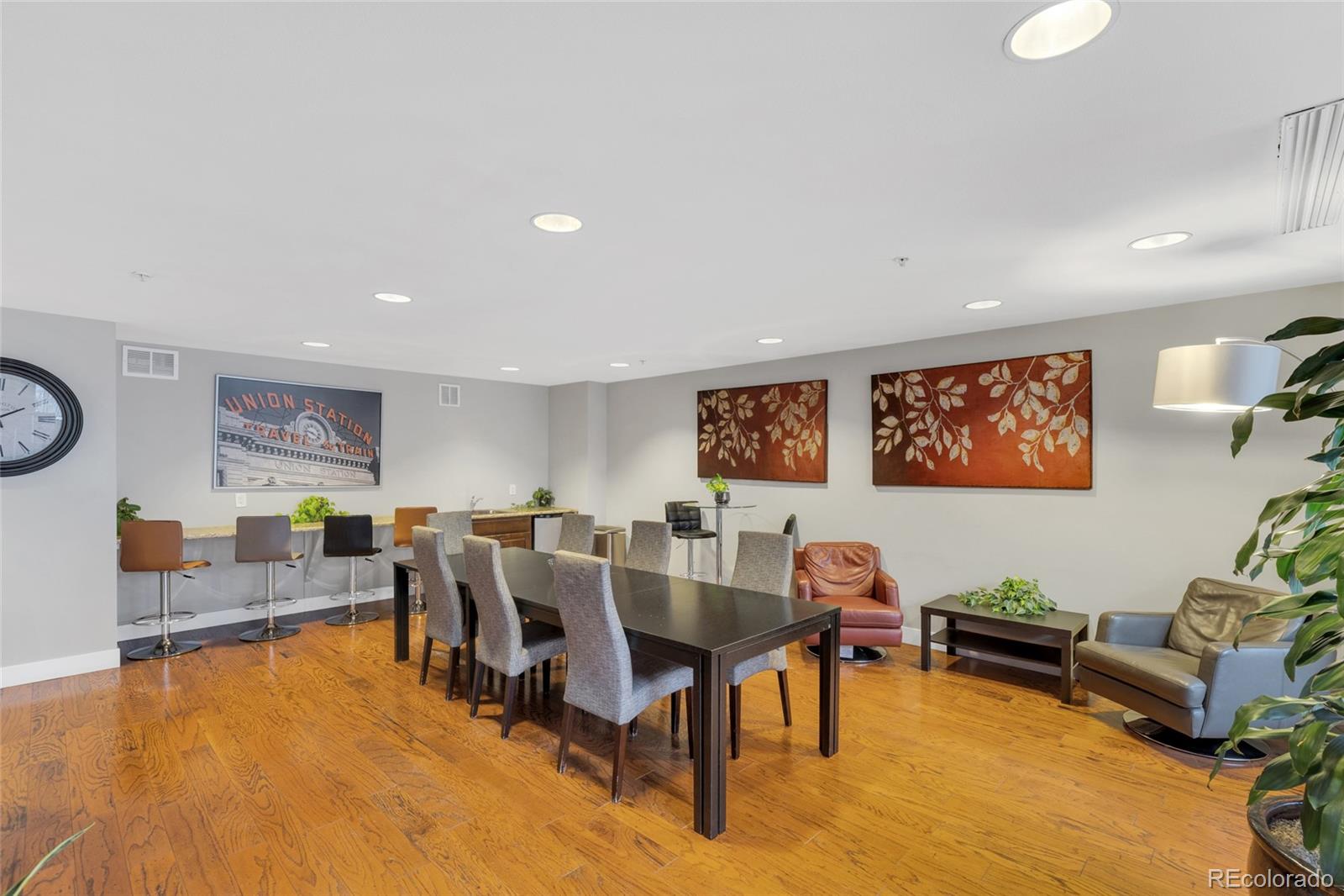 1975 N Grant Street Unit: 325