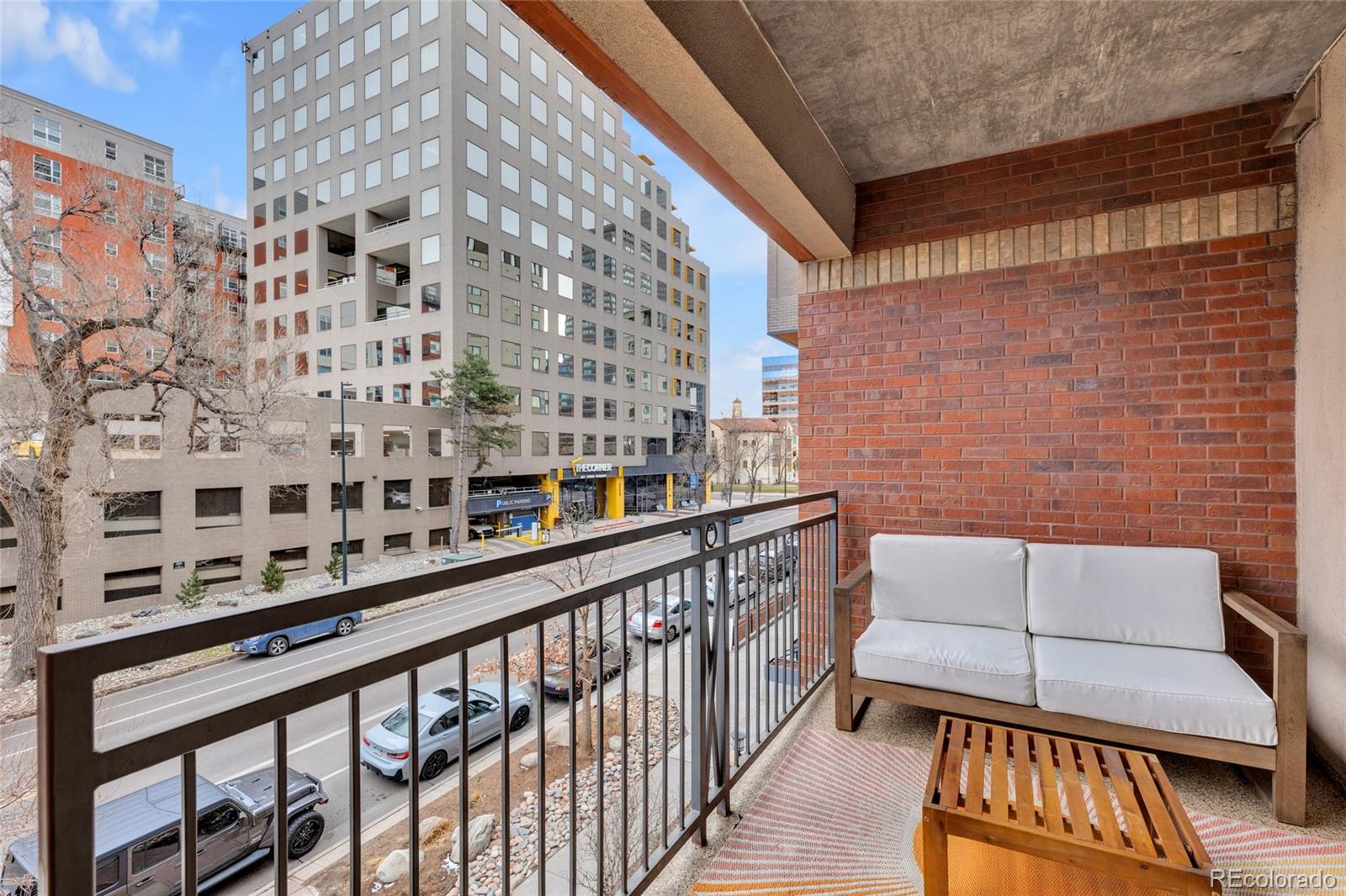 1975 N Grant Street Unit: 325