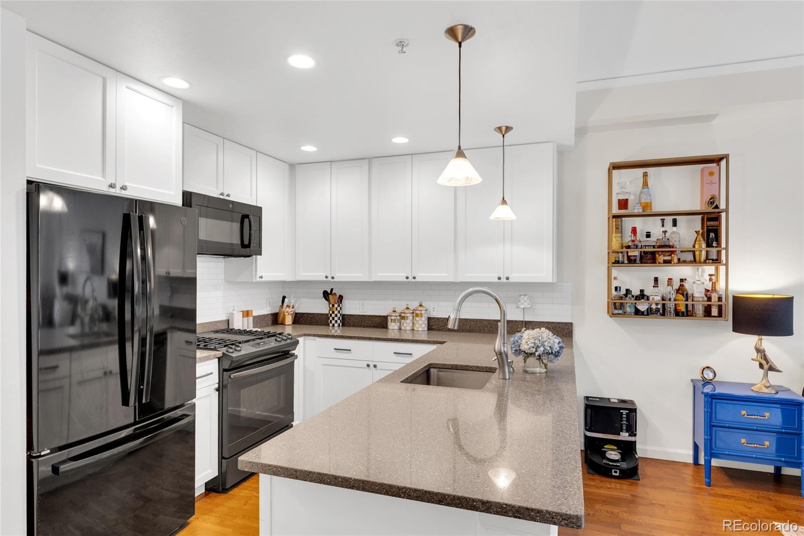 1975 N Grant Street Unit: 325
