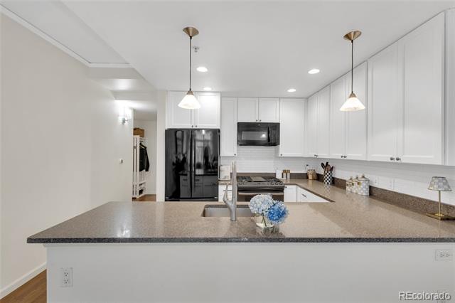 1975 N Grant Street Unit: 325