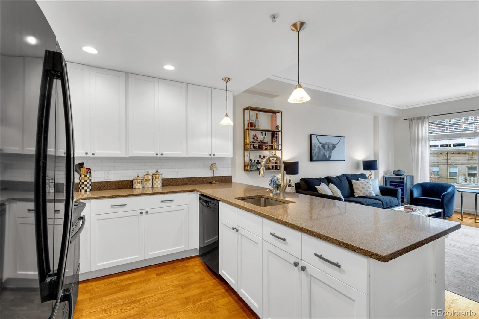 1975 N Grant Street Unit: 325