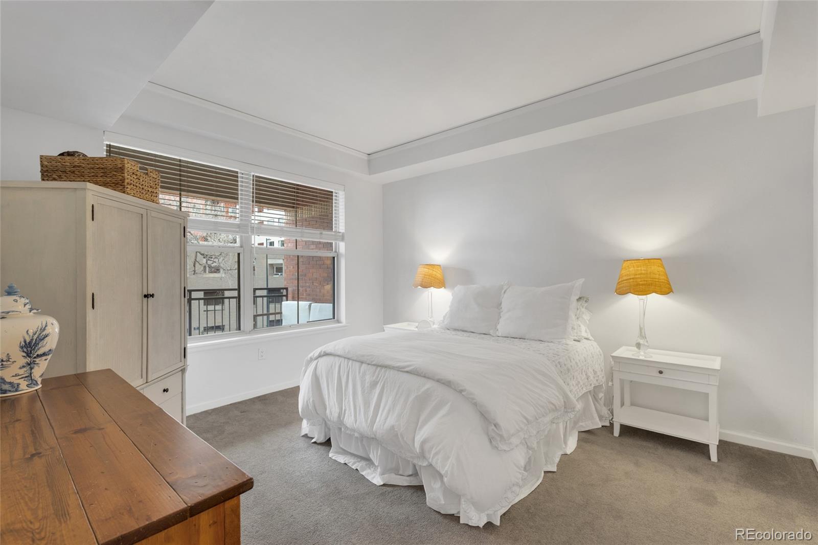 1975 N Grant Street Unit: 325