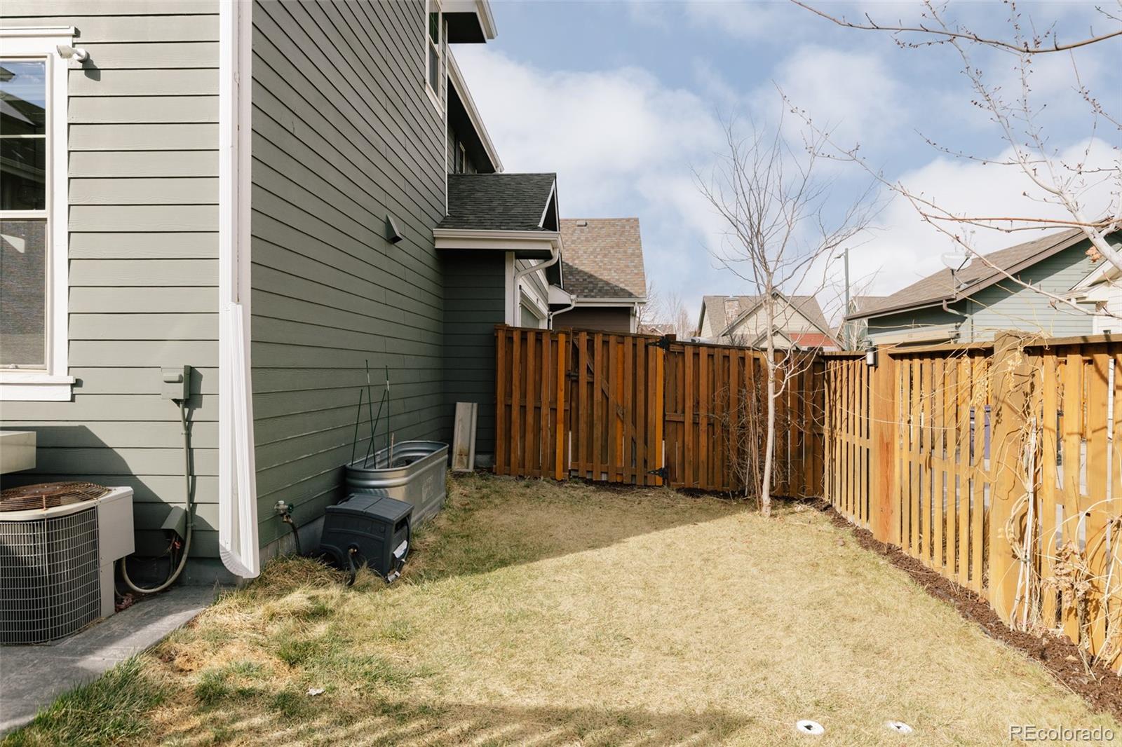 8072 E 49th Place