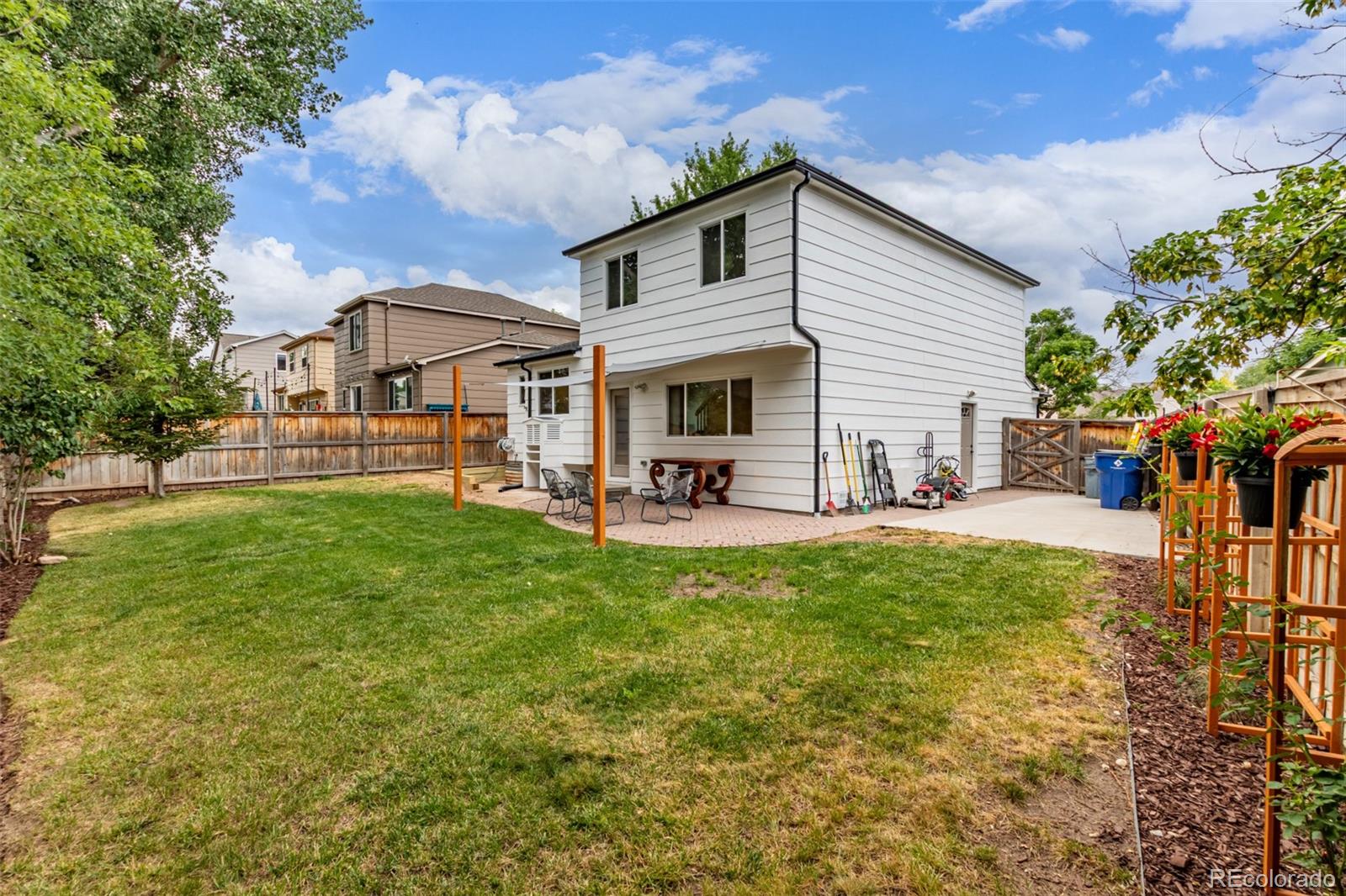 9626 Whitecliff Place