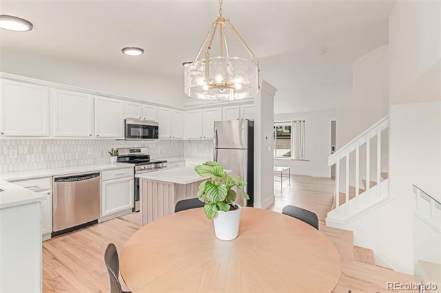 9626 Whitecliff Place