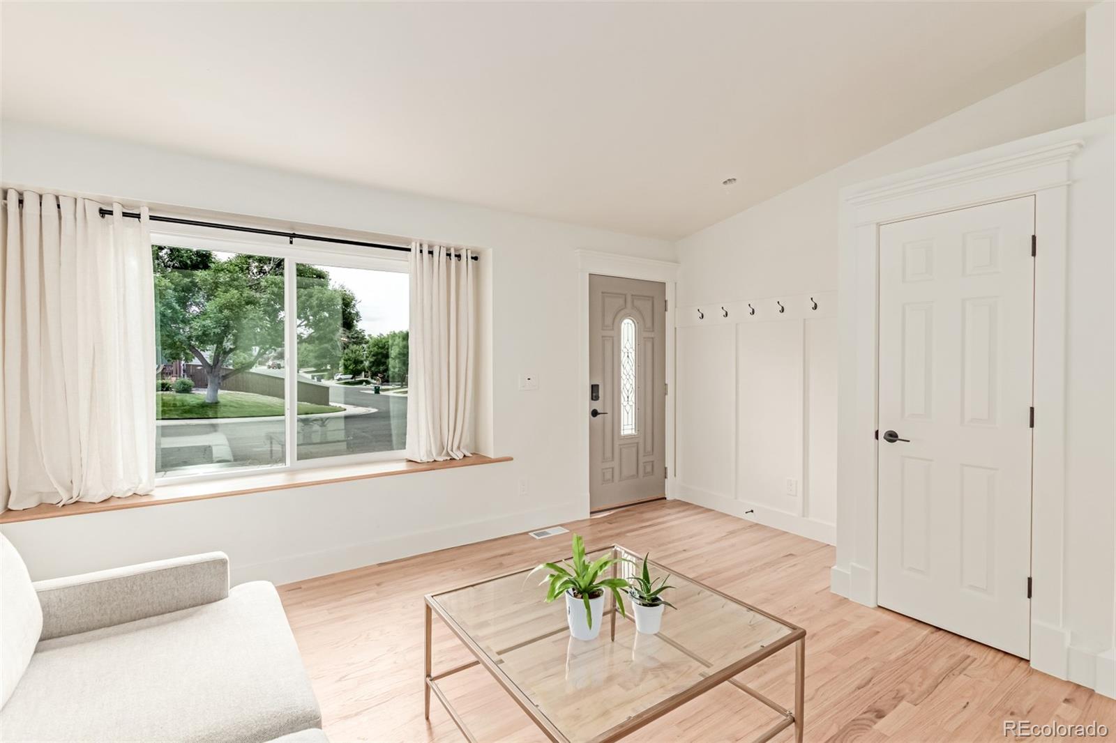 9626 Whitecliff Place