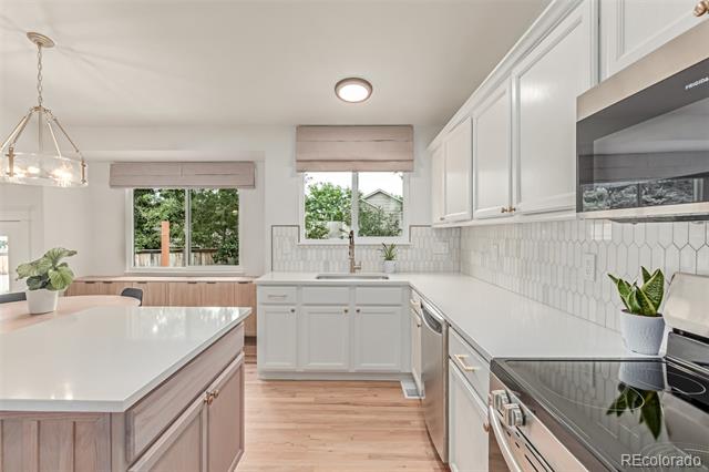 9626 Whitecliff Place