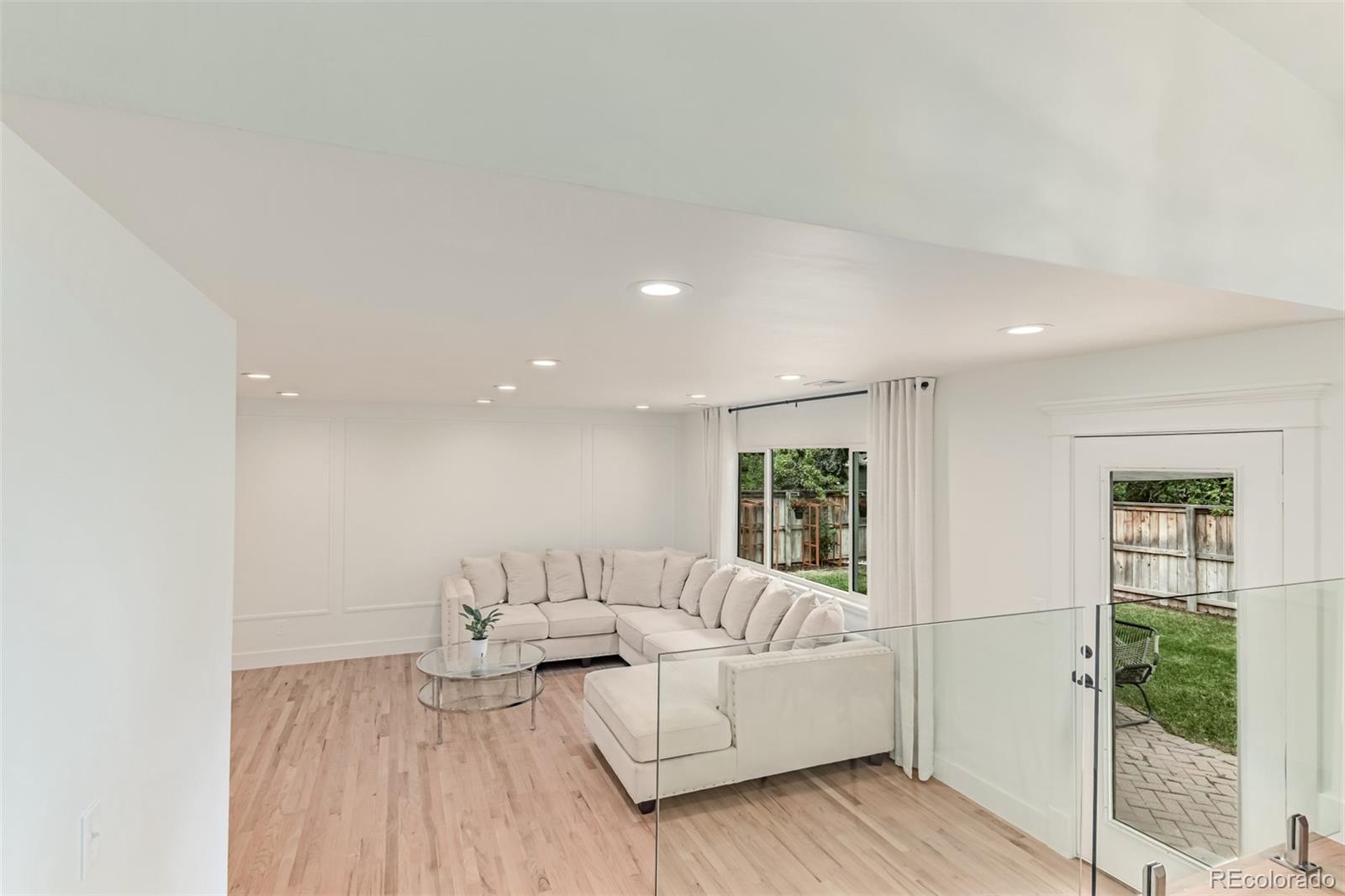 9626 Whitecliff Place