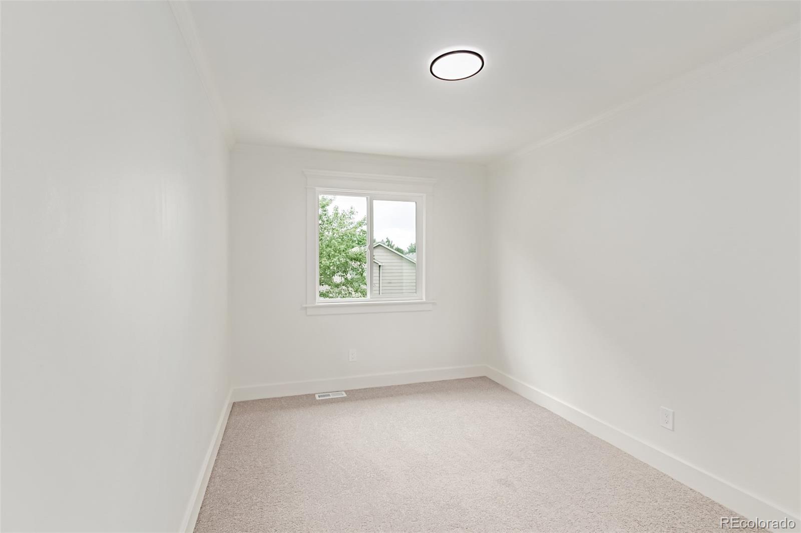 9626 Whitecliff Place