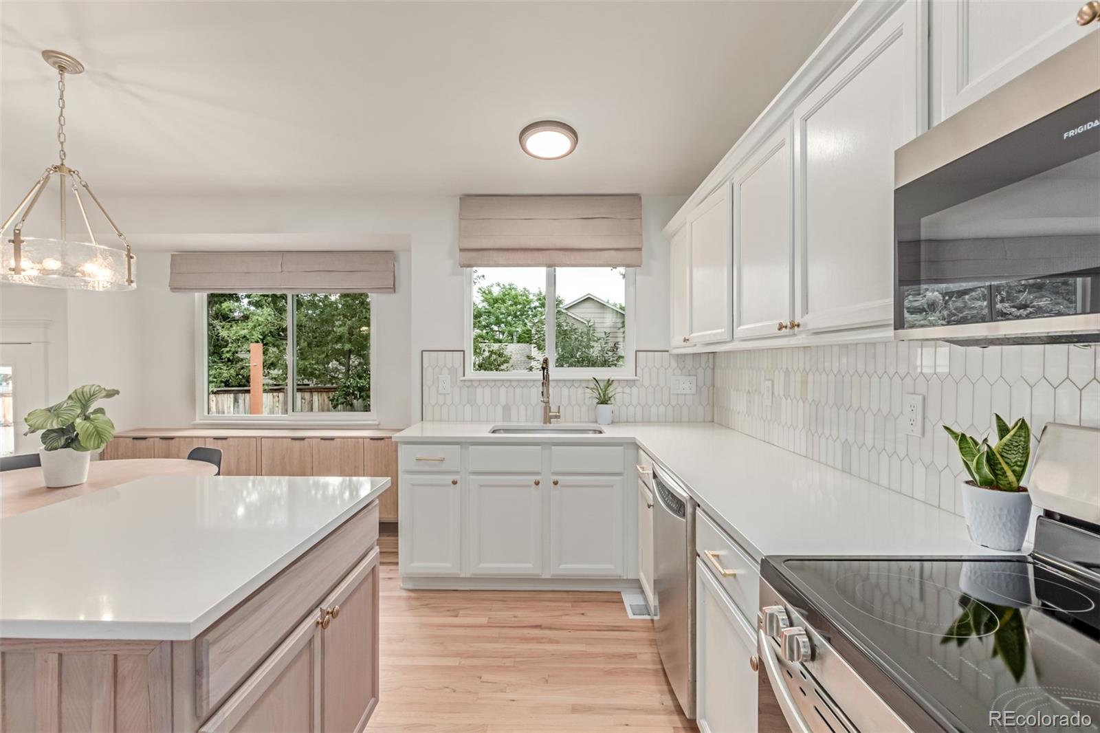 9626 Whitecliff Place
