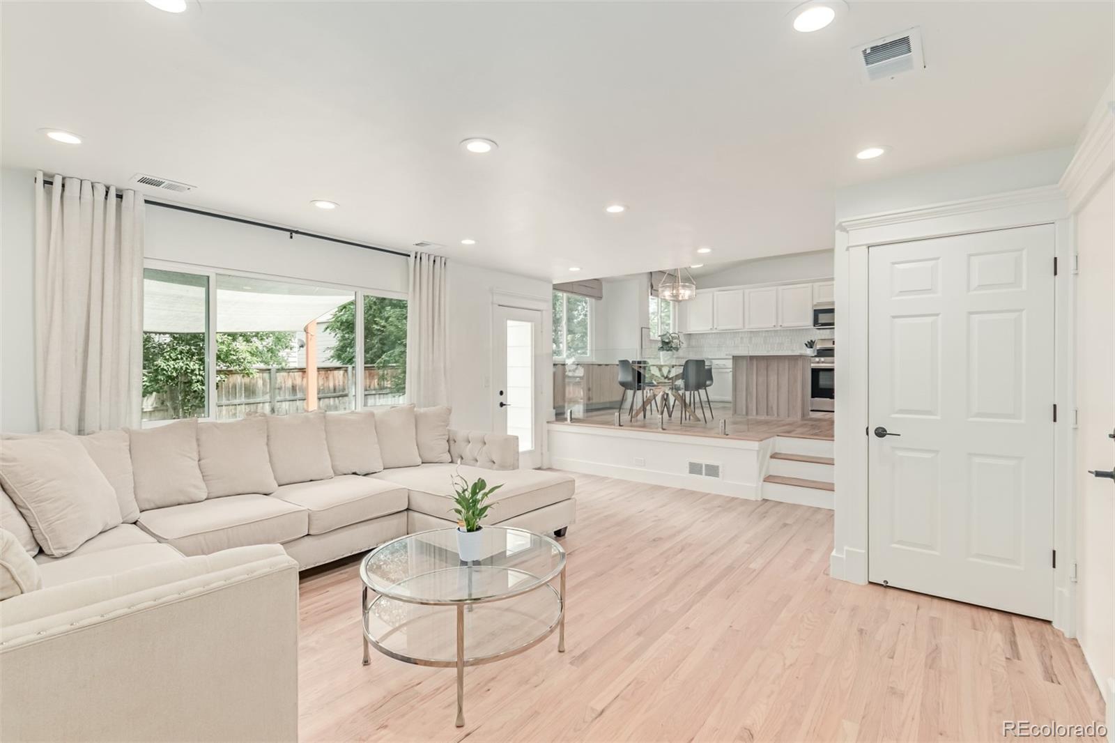 9626 Whitecliff Place