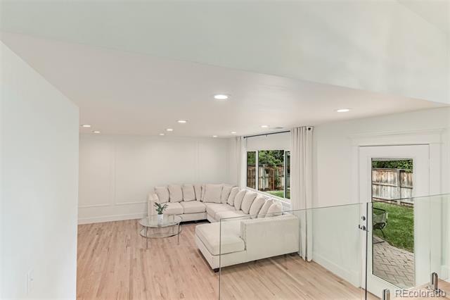 9626 Whitecliff Place