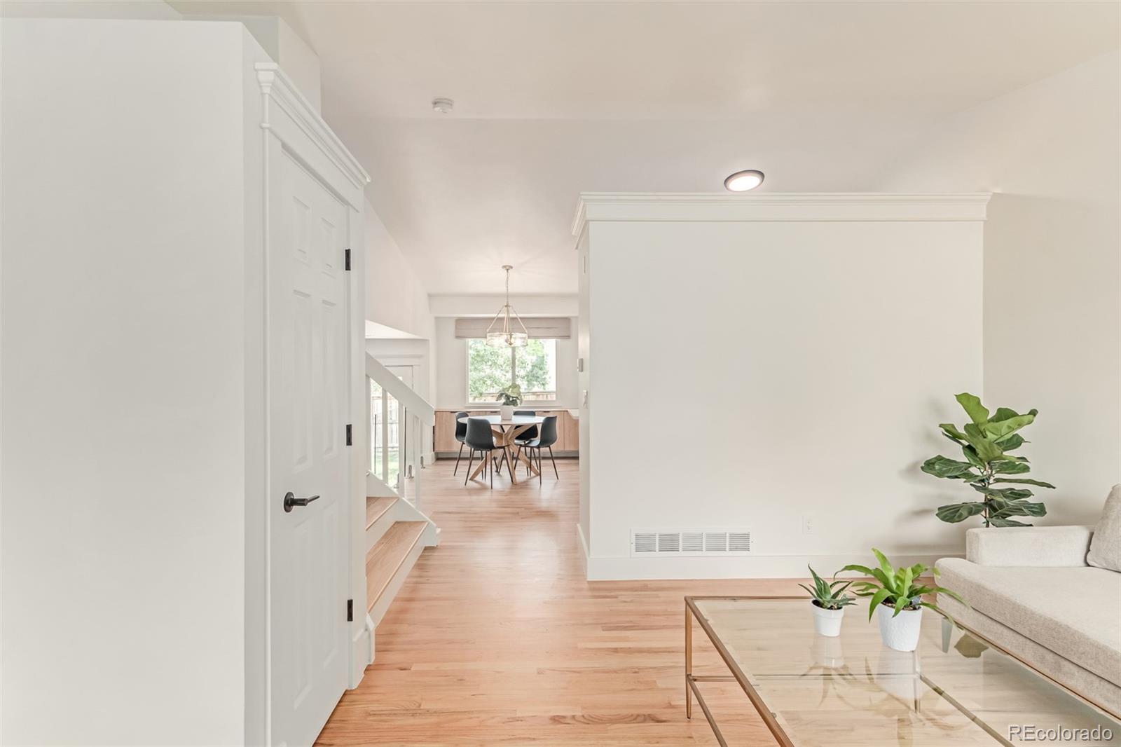 9626 Whitecliff Place