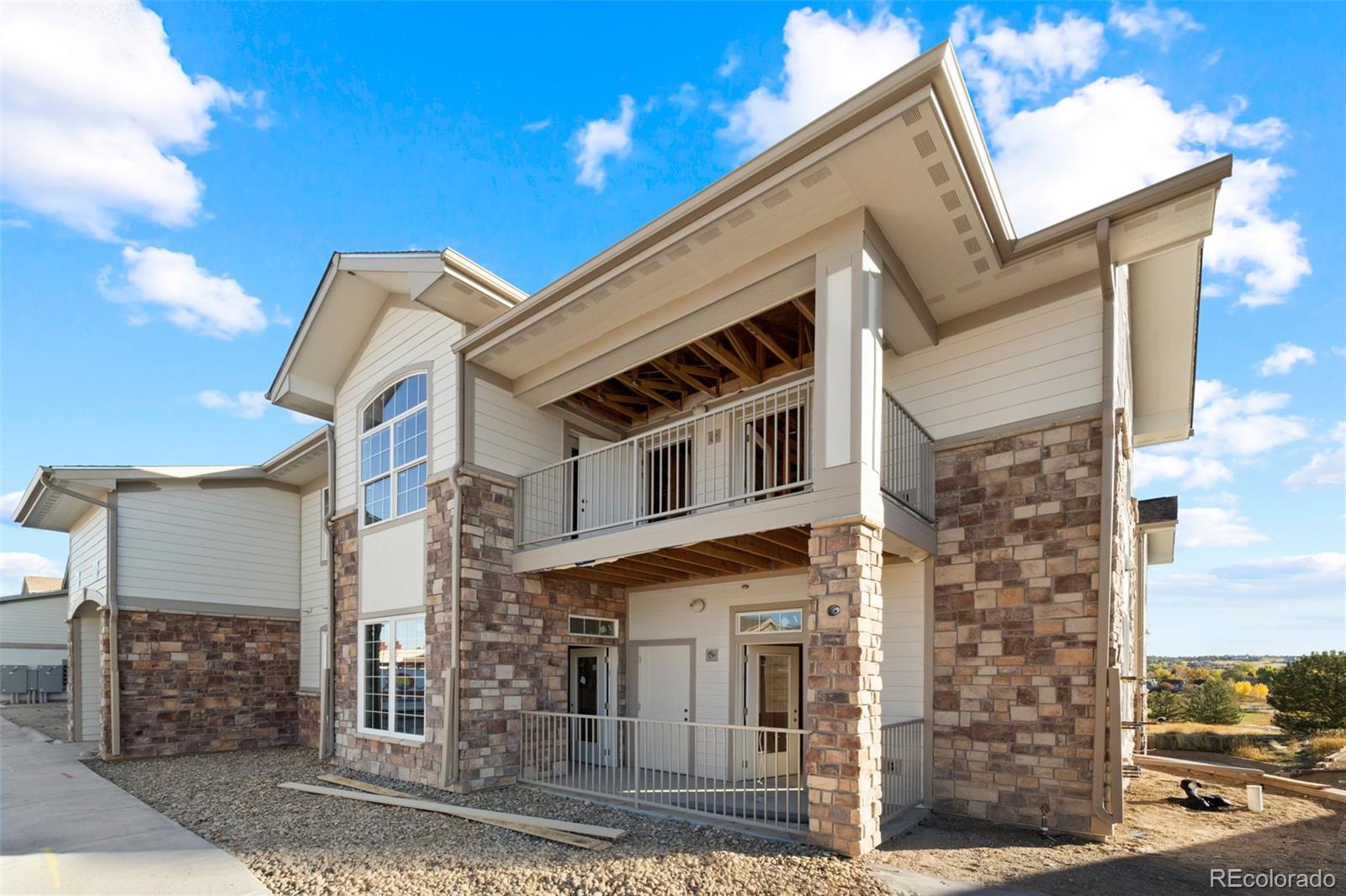 18633 Stroh Road Road Unit: 2-104