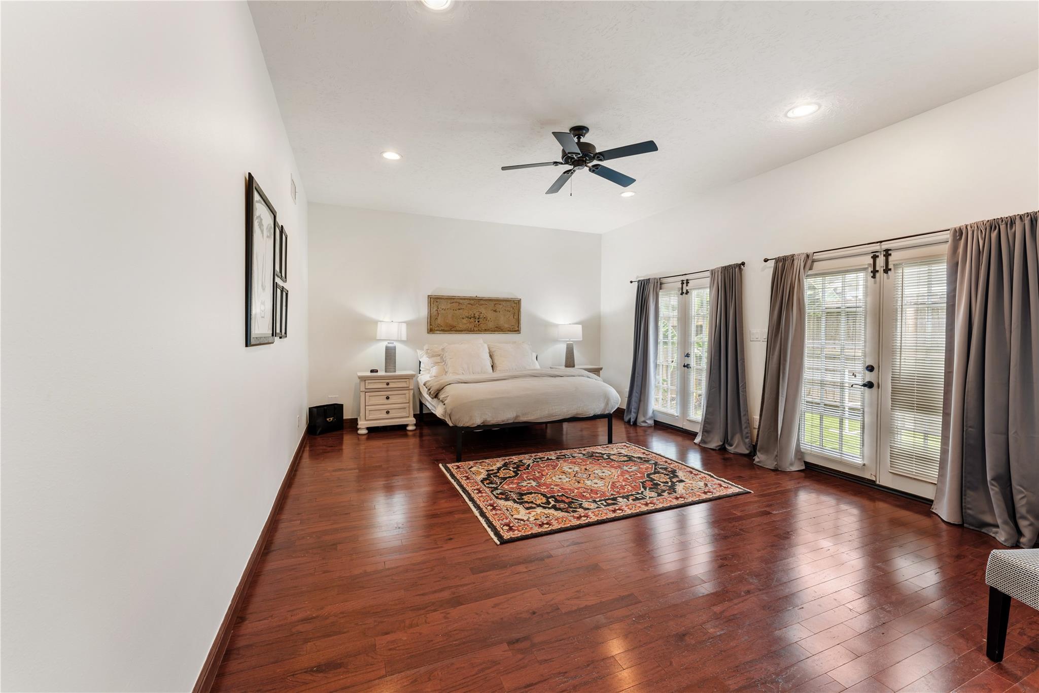 415 W 8th Street