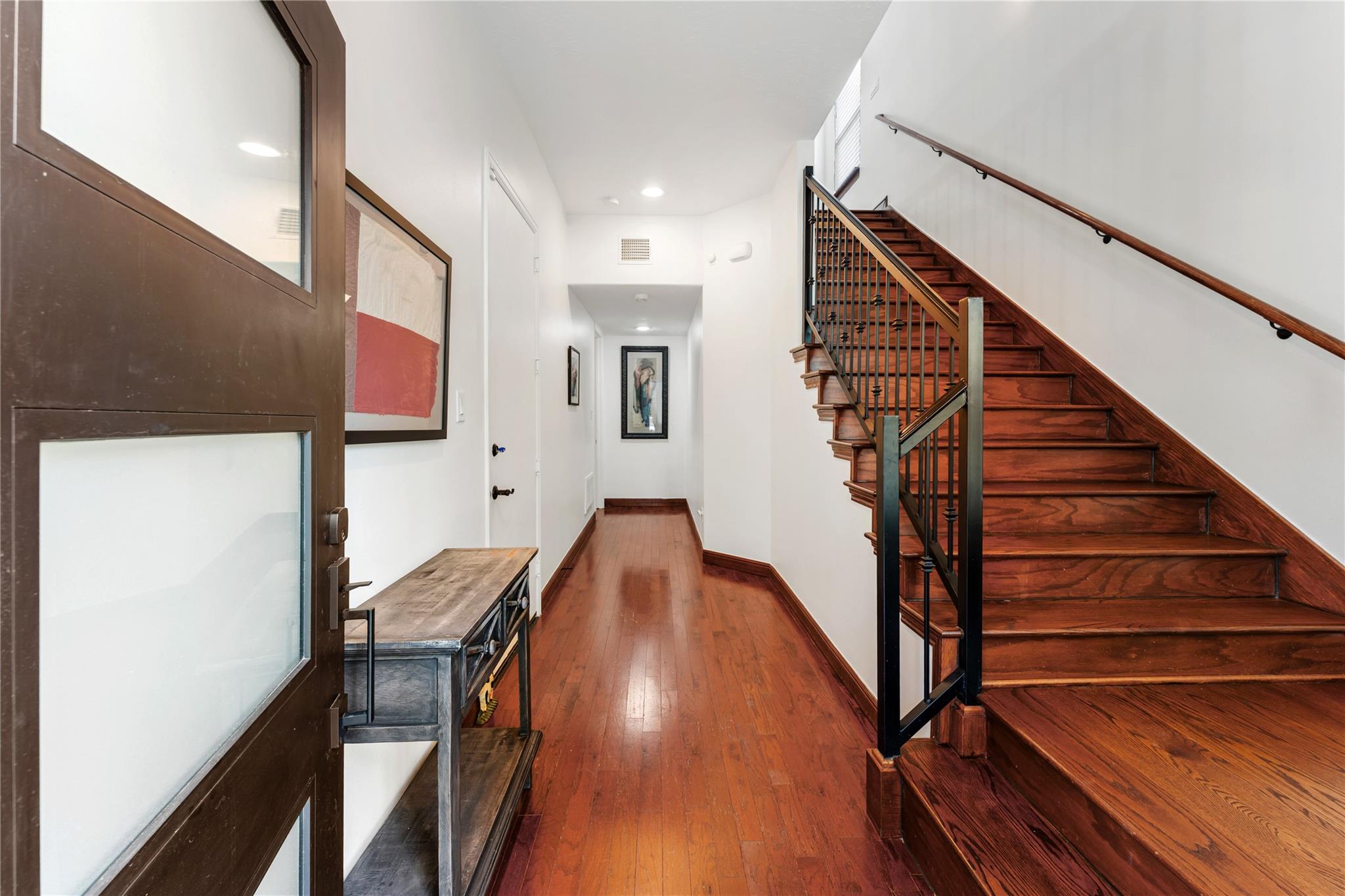 415 W 8th Street