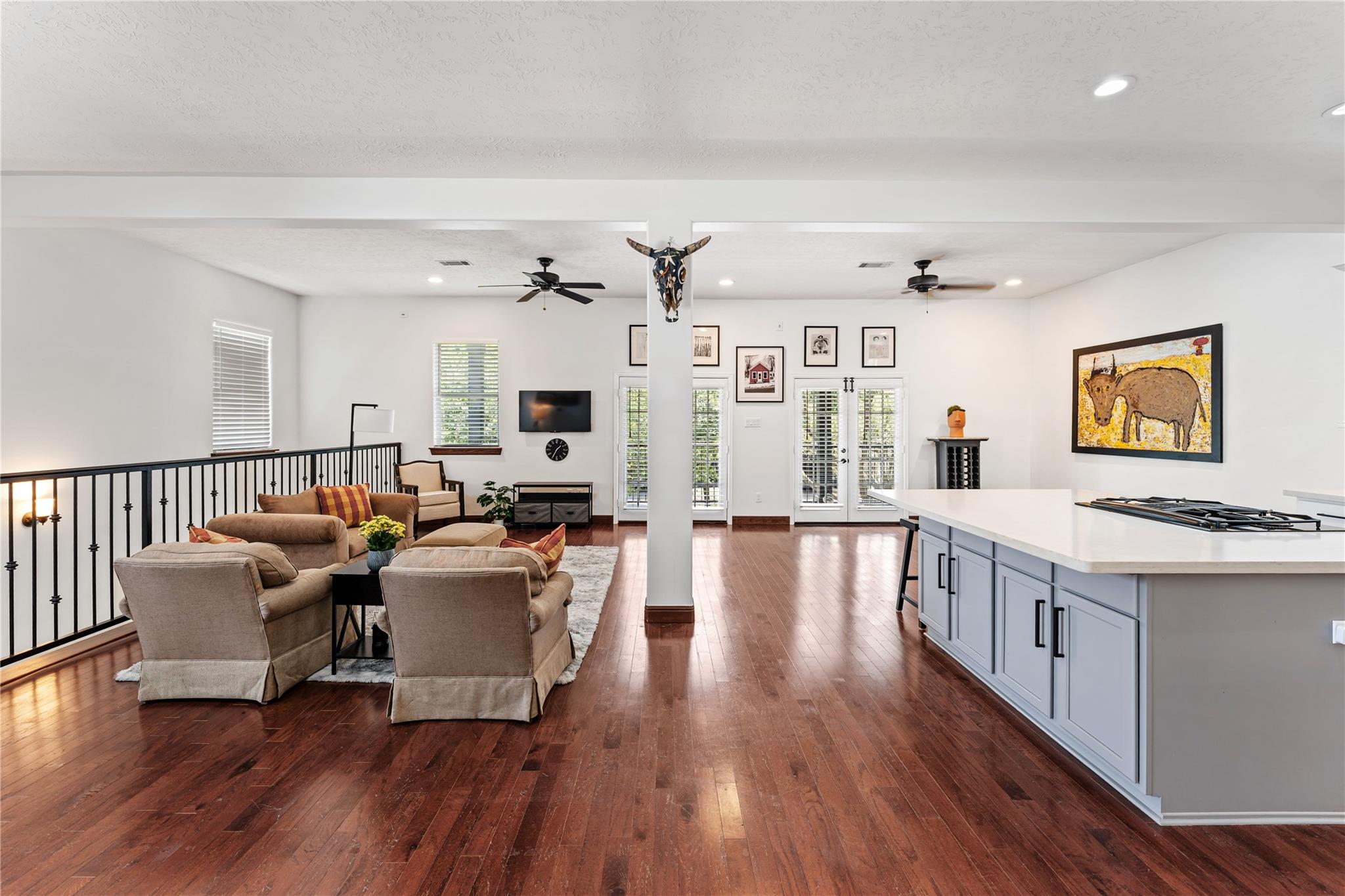 415 W 8th Street