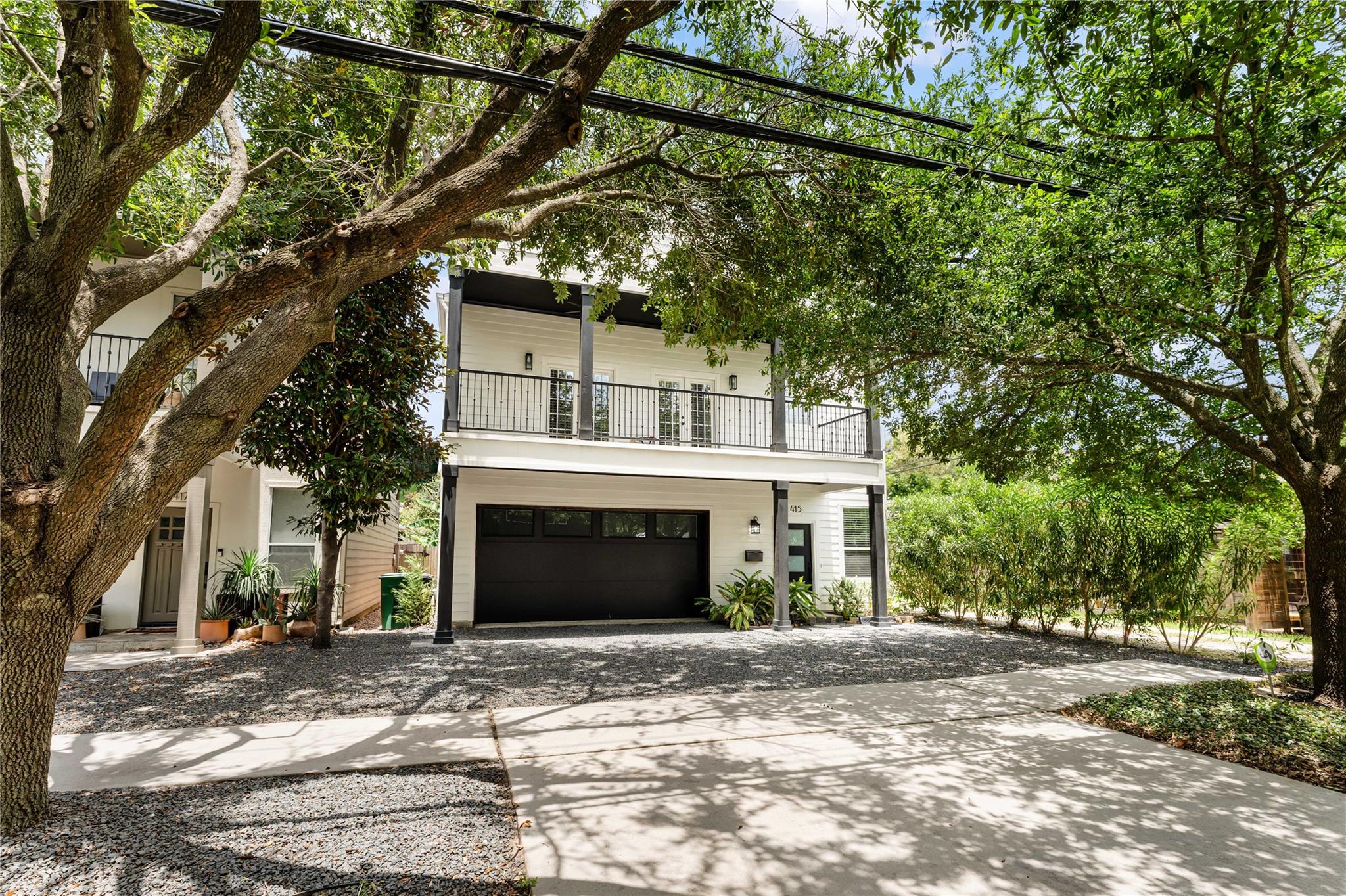 415 W 8th Street
