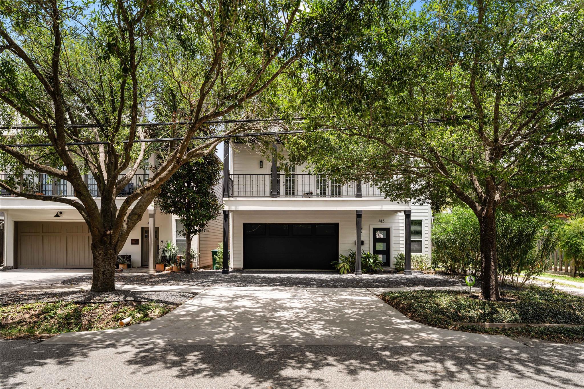 415 W 8th Street