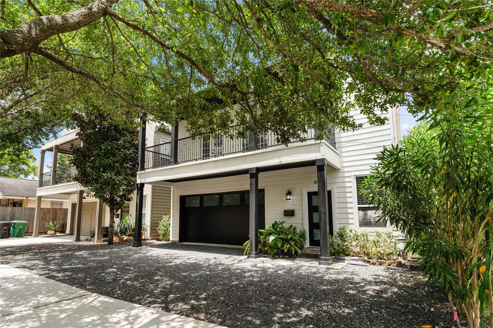 415 W 8th Street