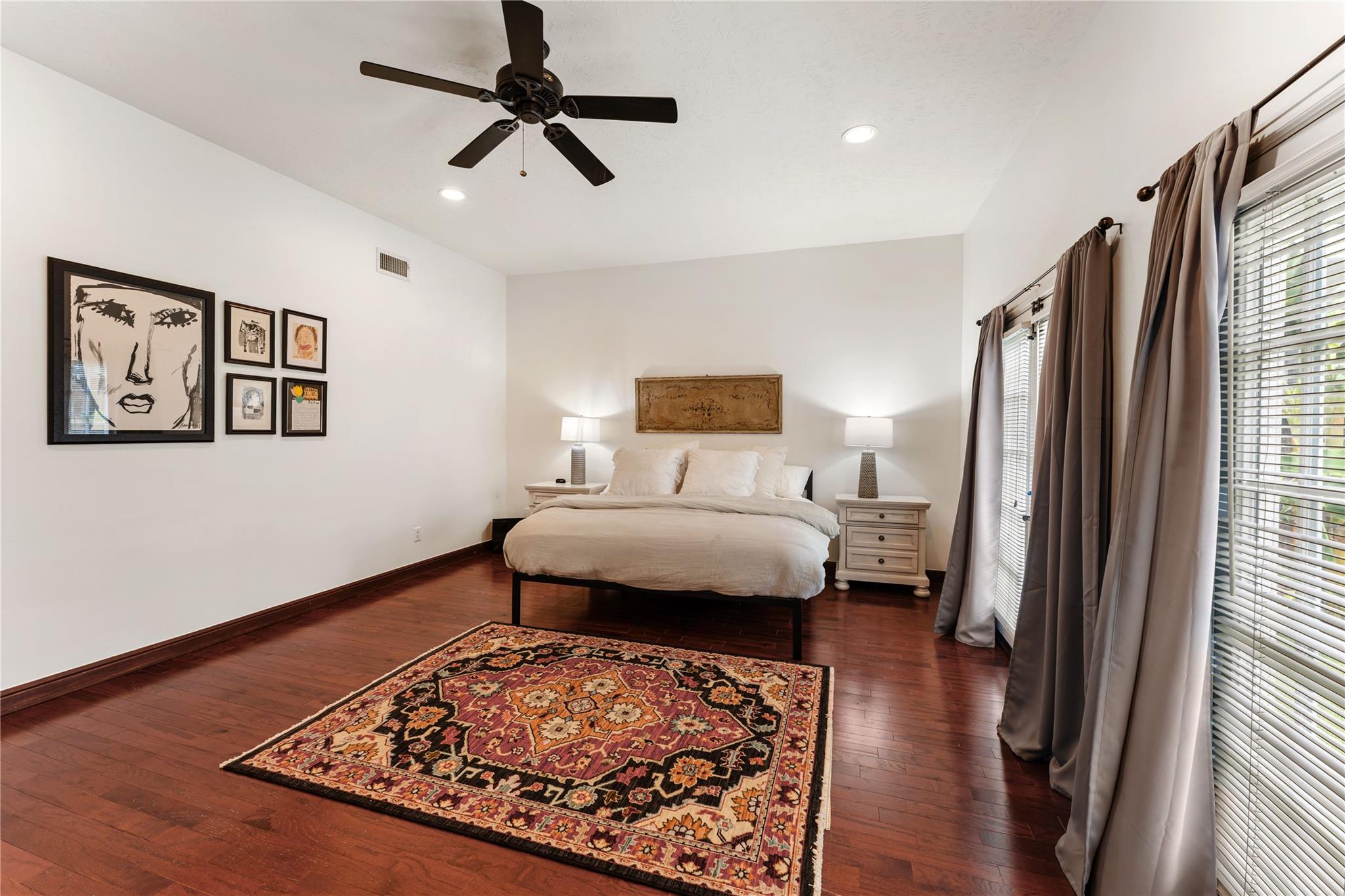 415 W 8th Street