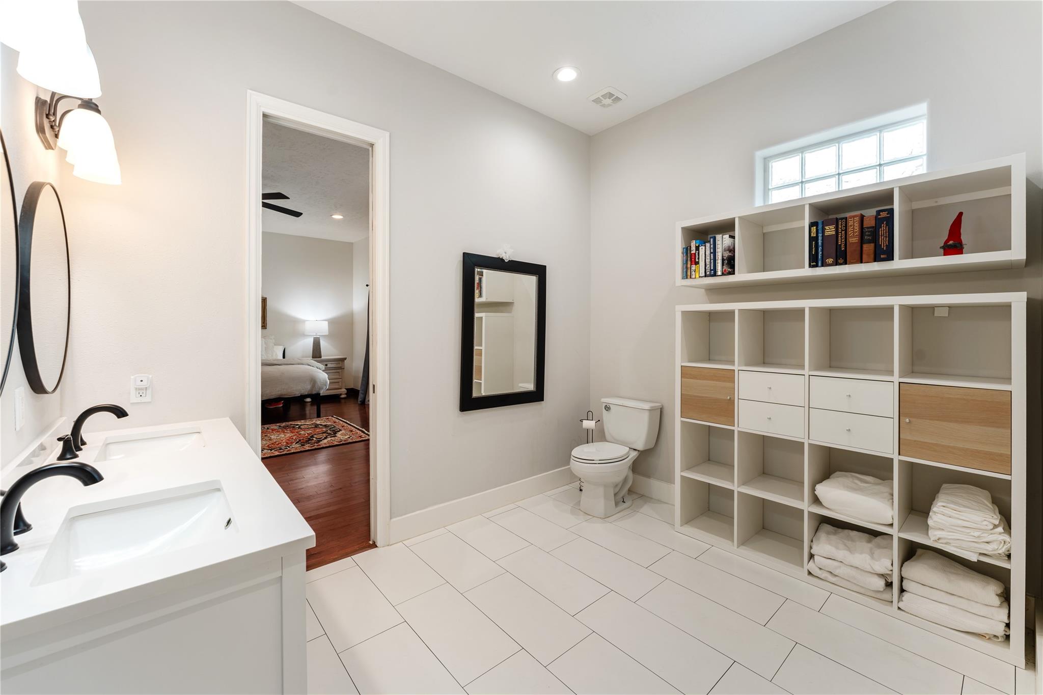 415 W 8th Street