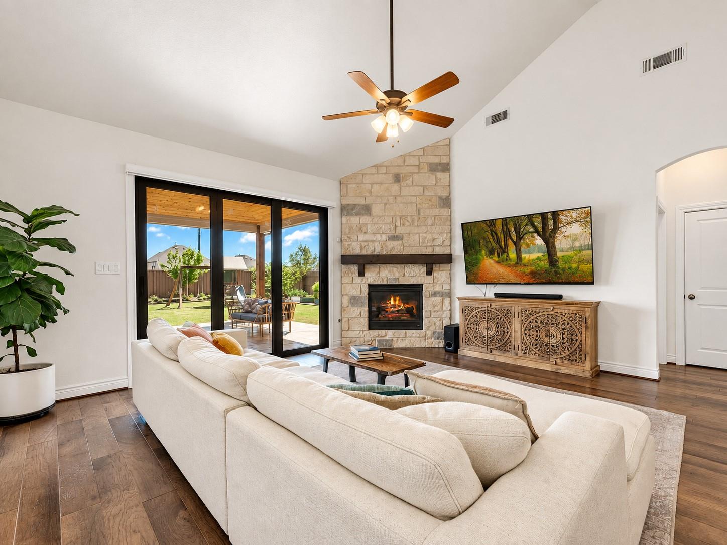7310 Kingbird Cove Court