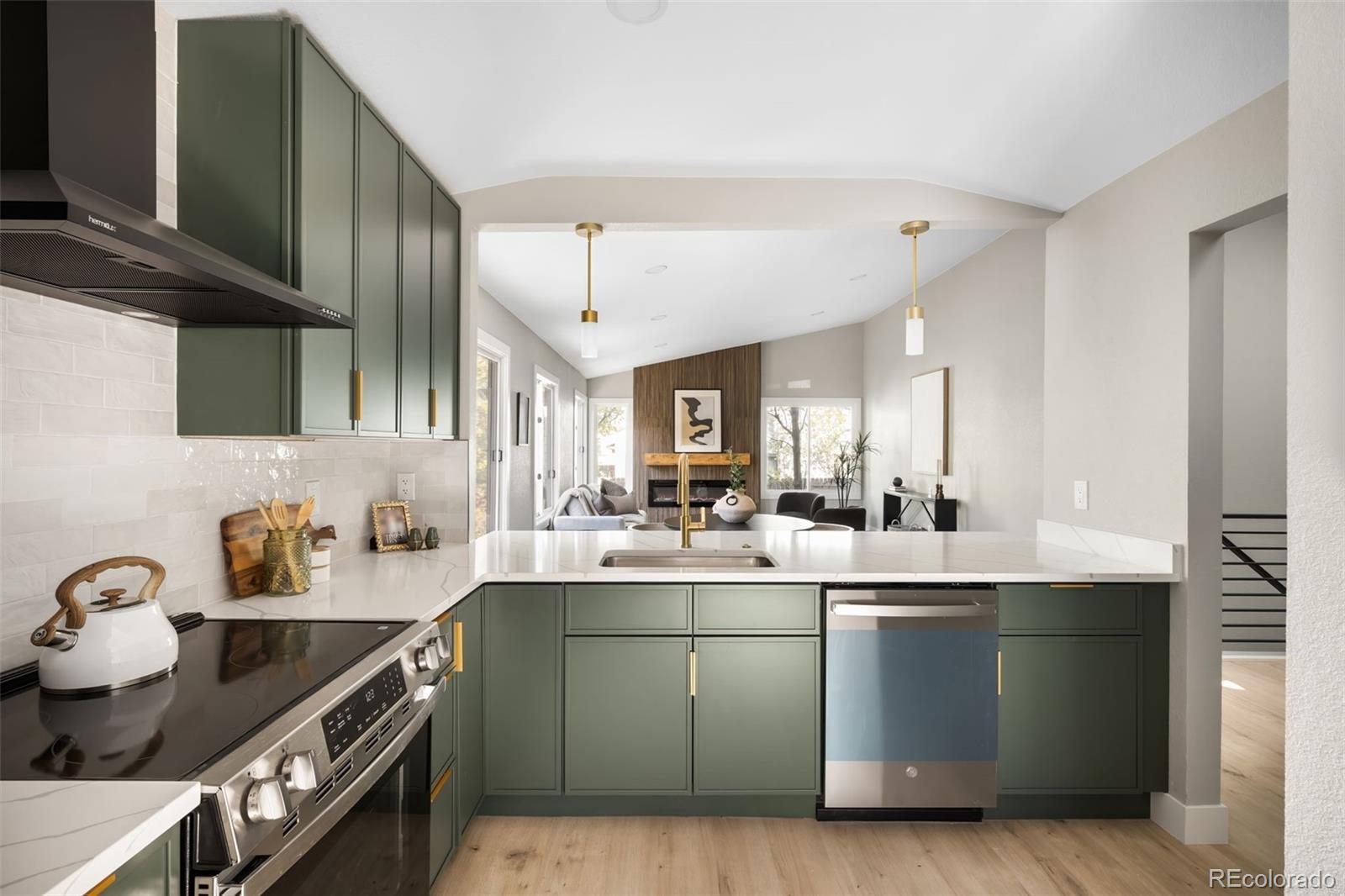 8080 E Dartmouth Avenue Unit: 26
