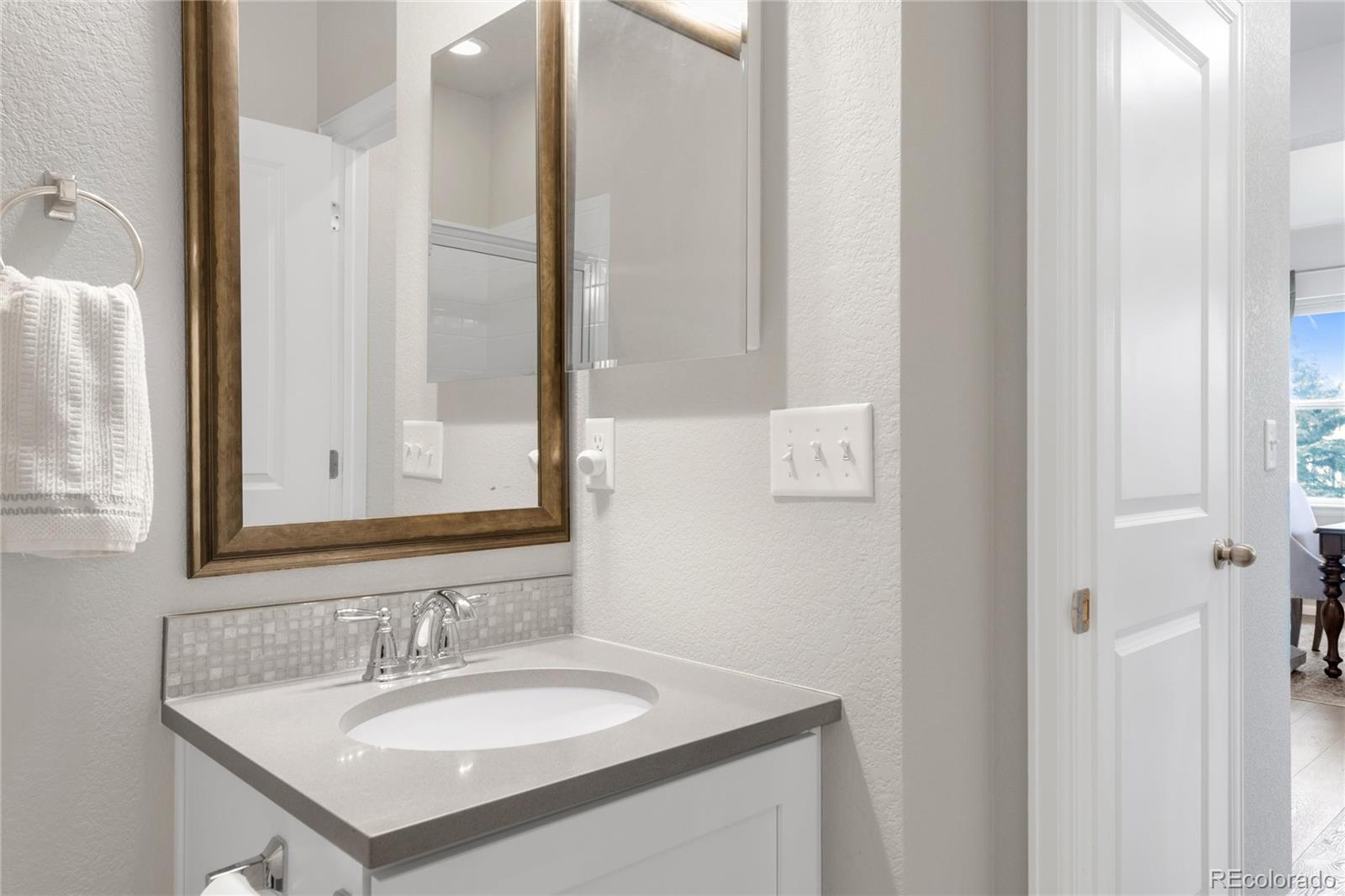 4765 W 108th Place