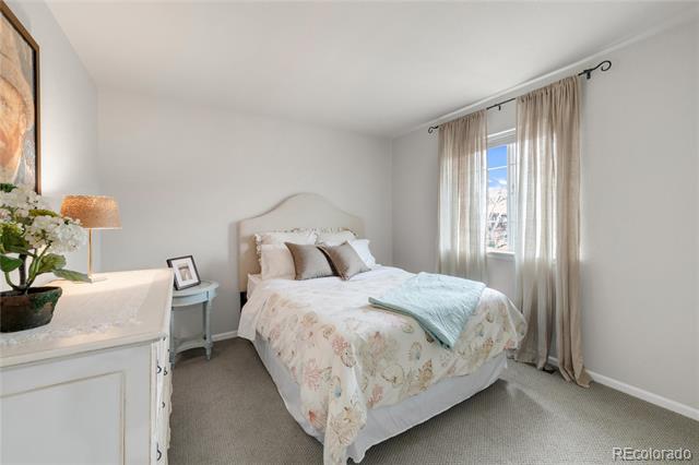 4765 W 108th Place