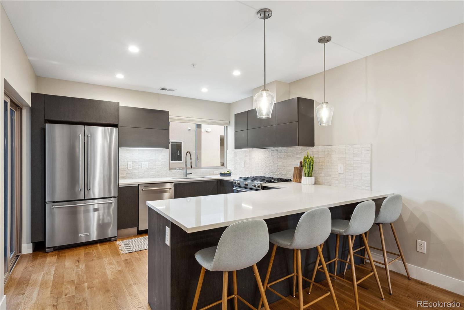 1920 Grove Street Unit: 2