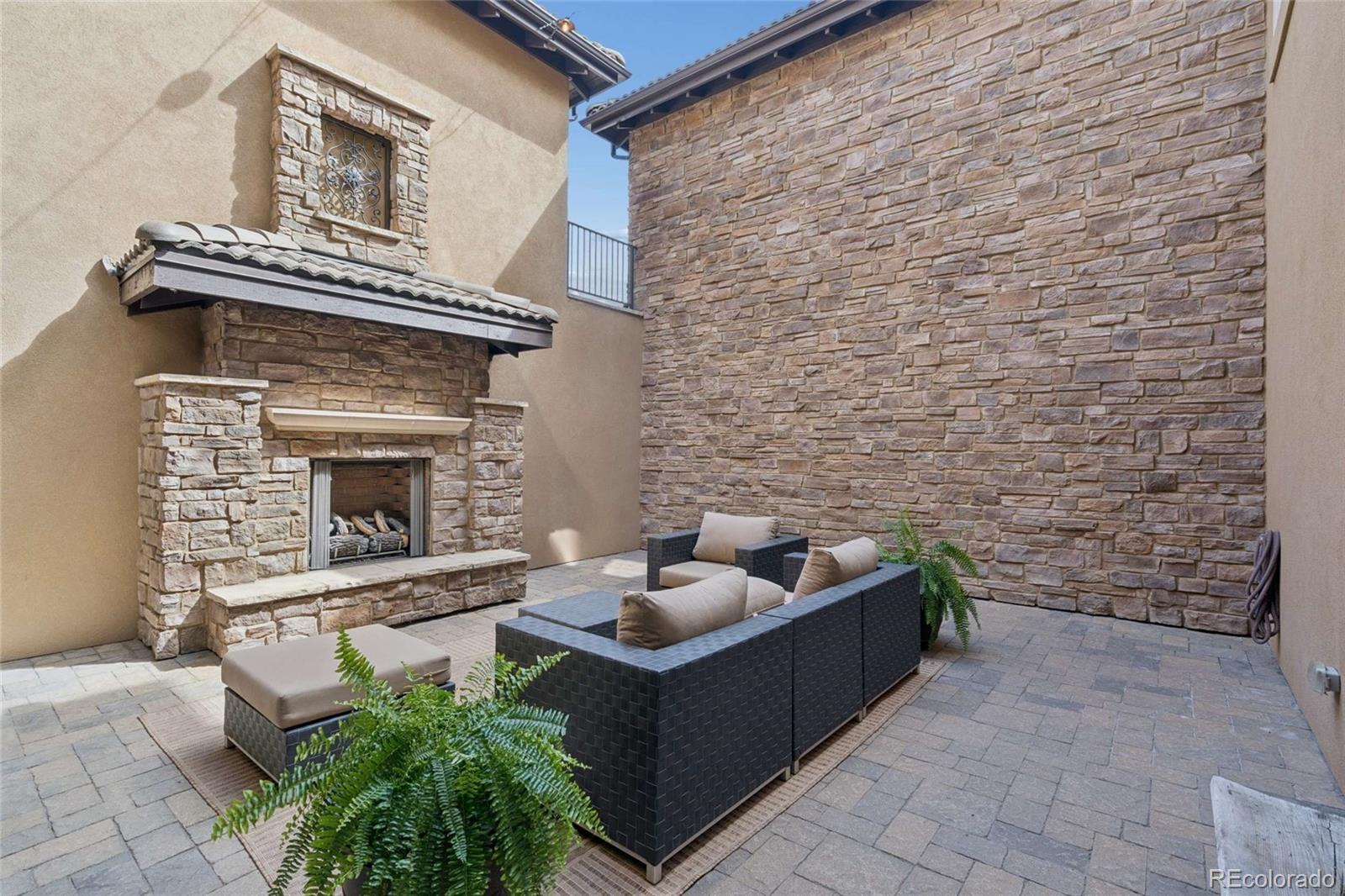 9697 Vista Hill Trail