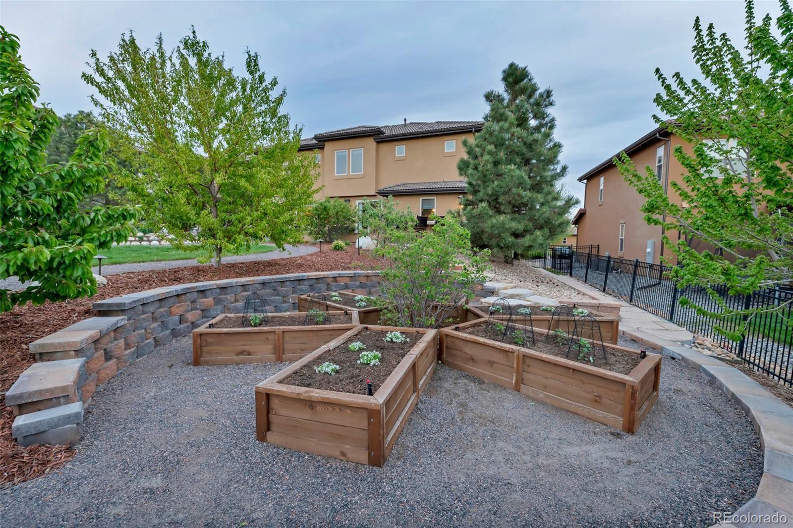 9697 Vista Hill Trail