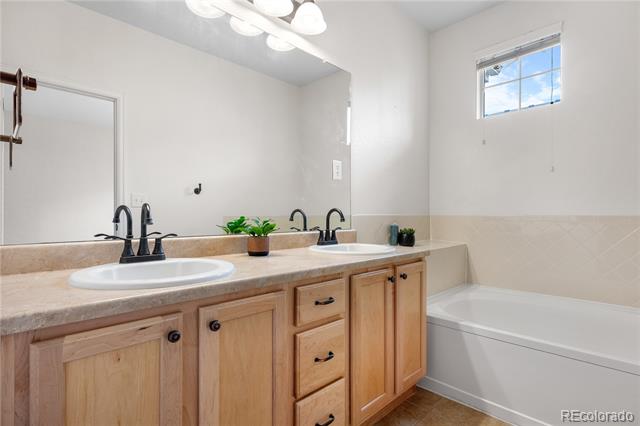 15945 E Geddes Drive Unit: 54