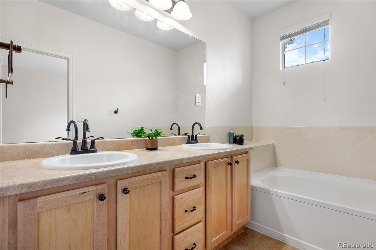 15945 E Geddes Drive Unit: 54