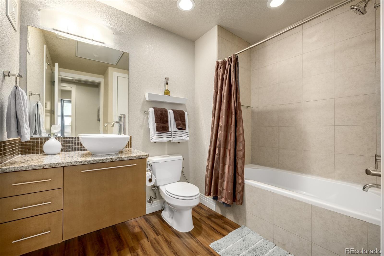 2650 Front View Unit: 205